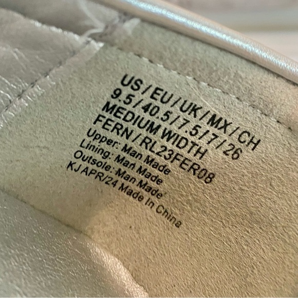 The Kenneth Cole Reaction Fern Metallic Silver Loafer Size 7.5 - Picture 12 of 14